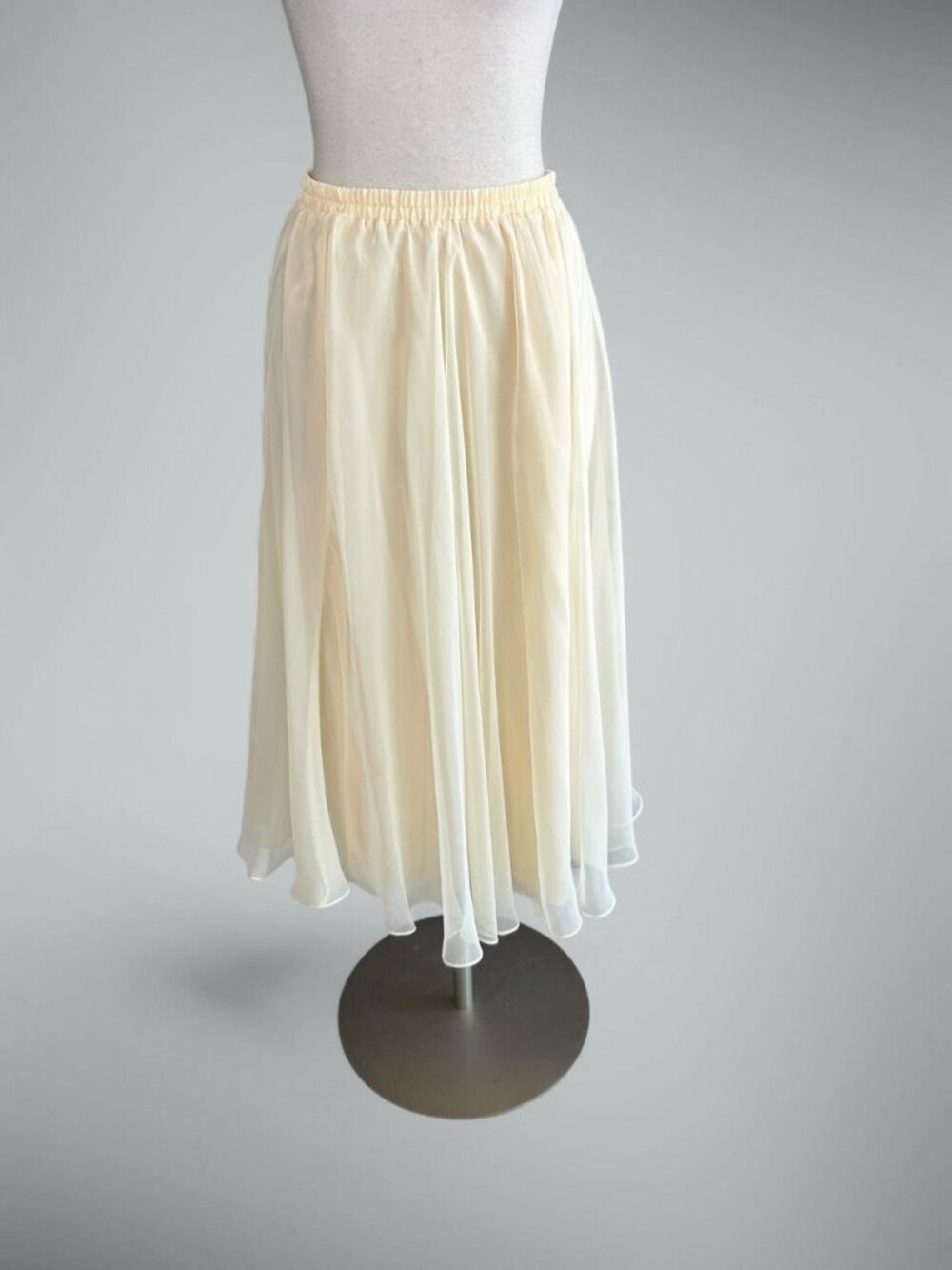 Vintage Talbots by Joan Leslie Creamy Yellow Flowy Chiffon Full Skirt Size M